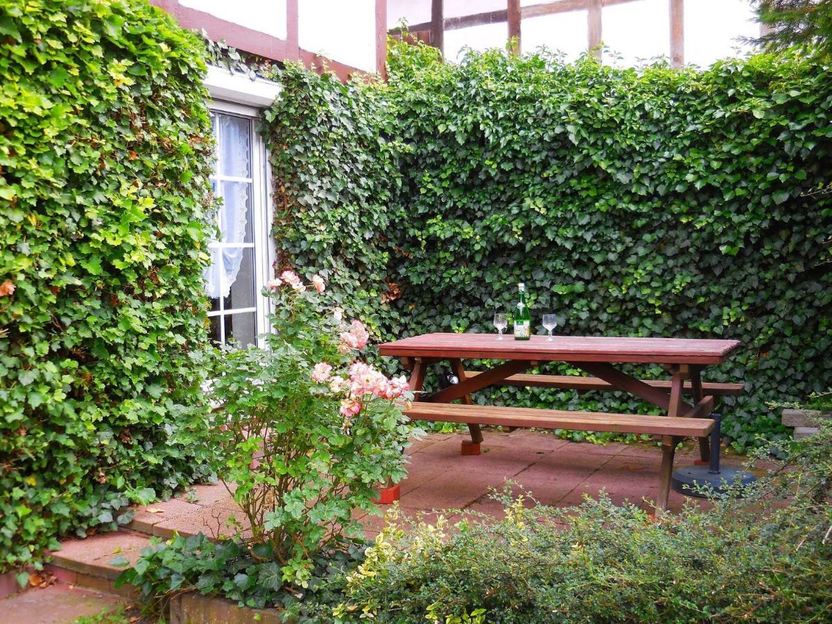Small Apartment In Hesse With Terrace And Garden Frielendorf Ngoại thất bức ảnh